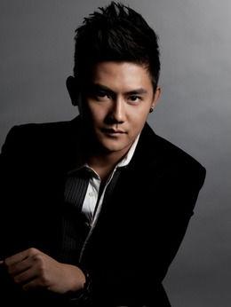 张晓东演员的个人资料,光影交织的演艺人生